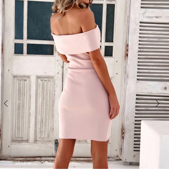 NWT Hello Molly Everybody Loves Me Off The Shoulder Mini Dress - Picture 2 of 7